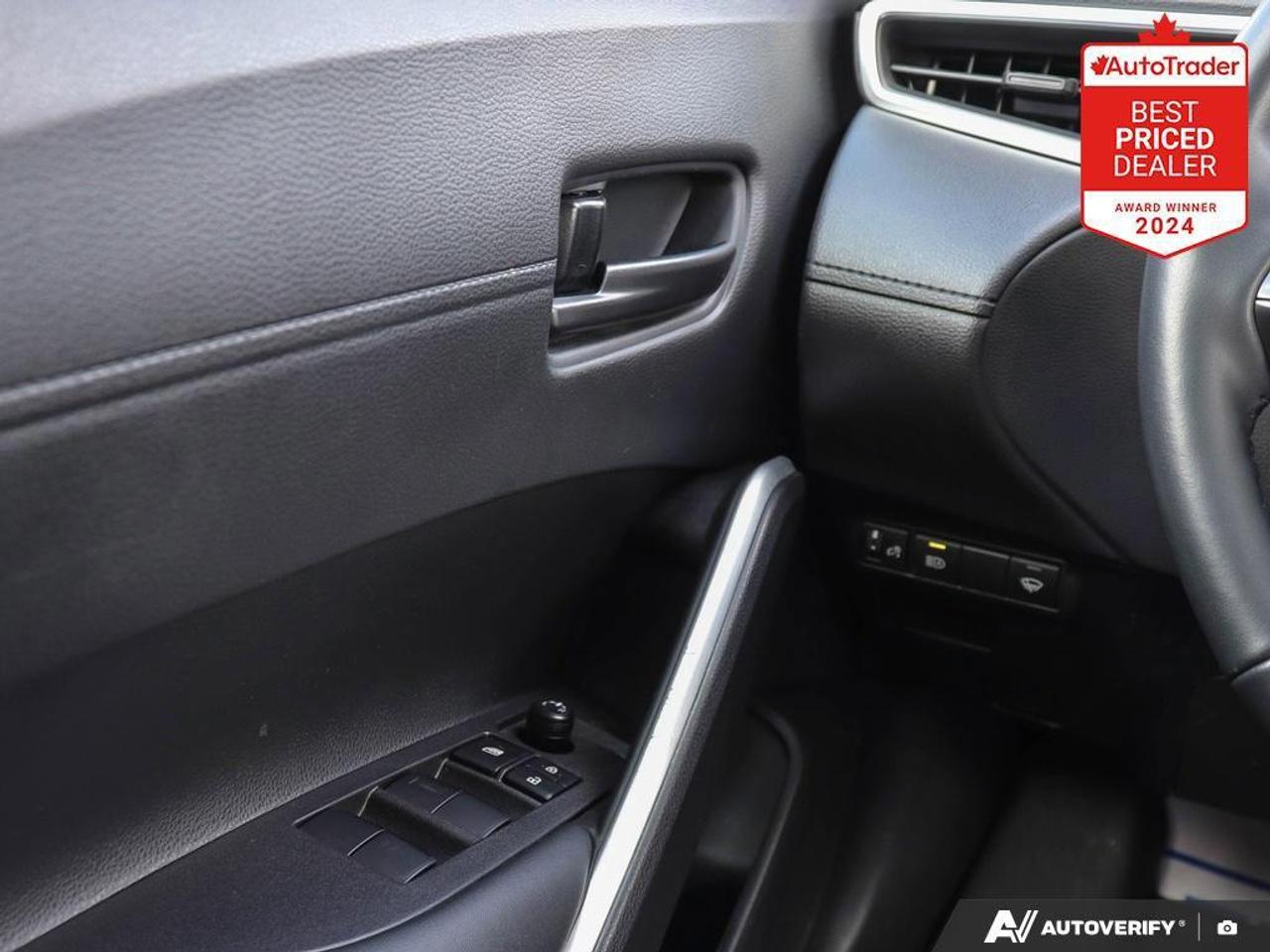 2025 Toyota Corolla Cross LE 4dr All-Wheel Drive Photo