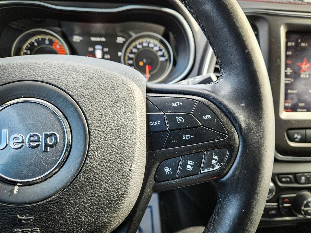 2020 Jeep Cherokee  Photo