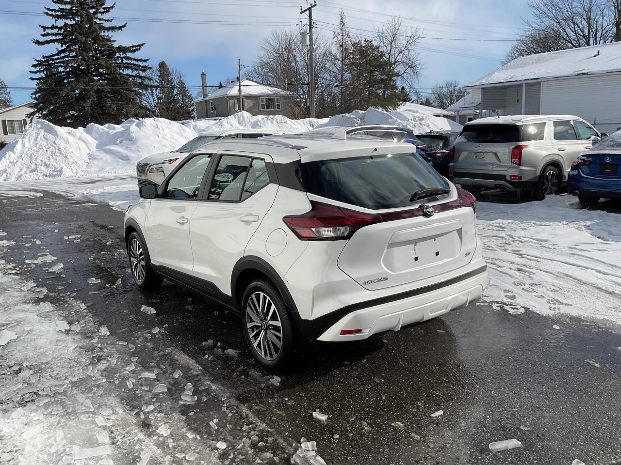 2024 Nissan Kicks SV 4dr Front-Wheel Drive Photo