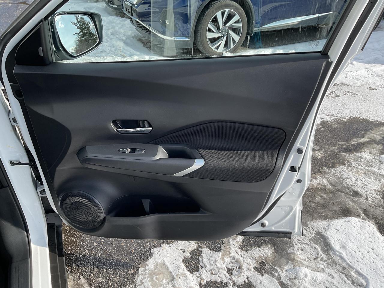 2024 Nissan Kicks SV 4dr Front-Wheel Drive Photo