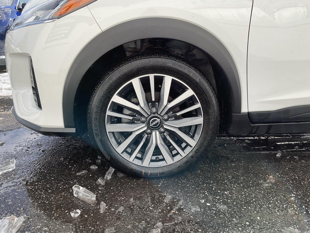 2024 Nissan Kicks SV 4dr Front-Wheel Drive Photo