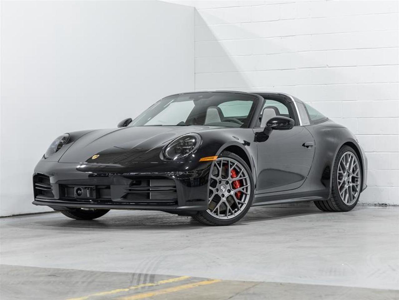 2026 Porsche 911  Photo0