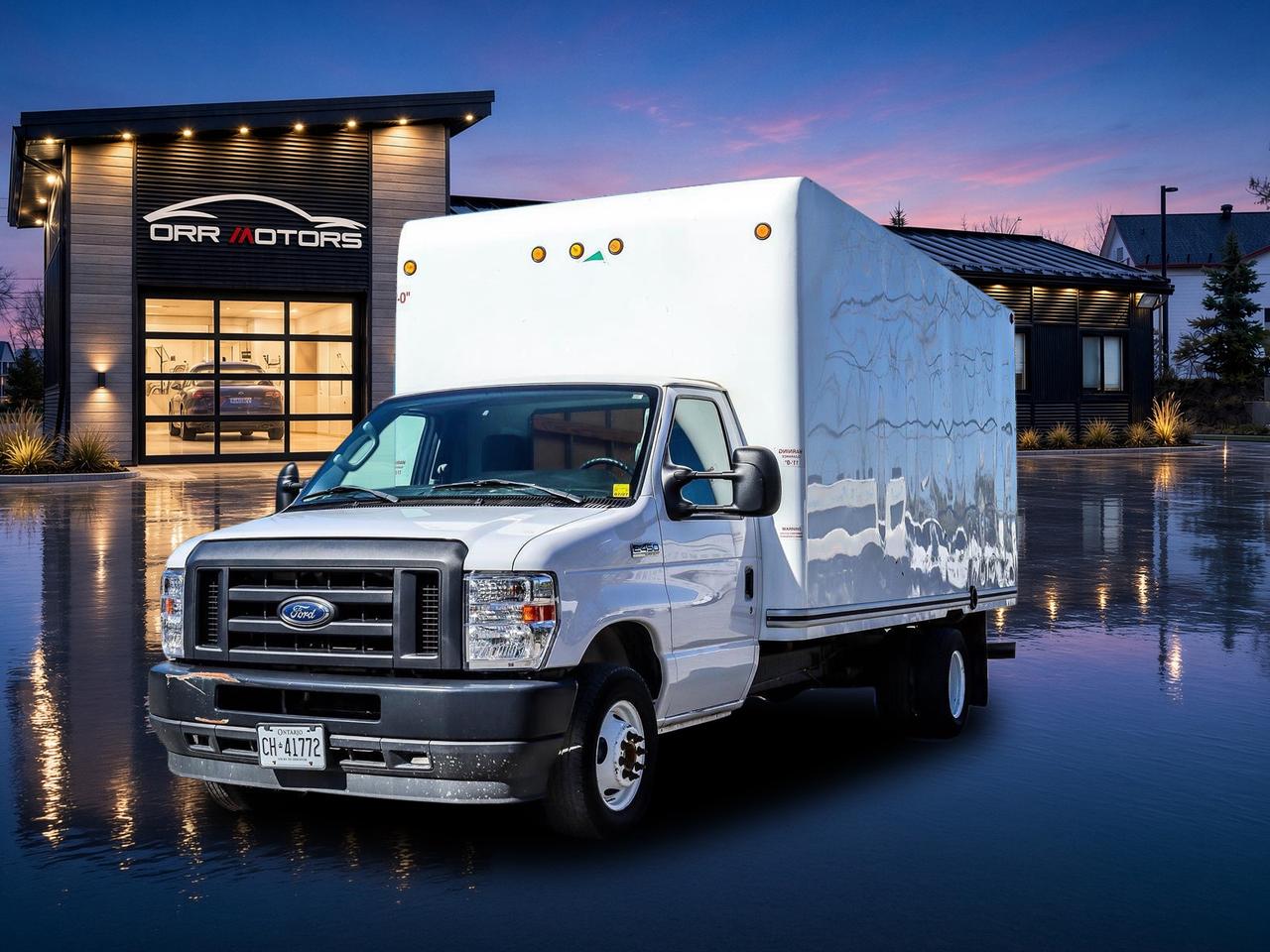 2023 Ford E-450 Cutaway Base SD Chassis 176 in. WB DRW Photo0