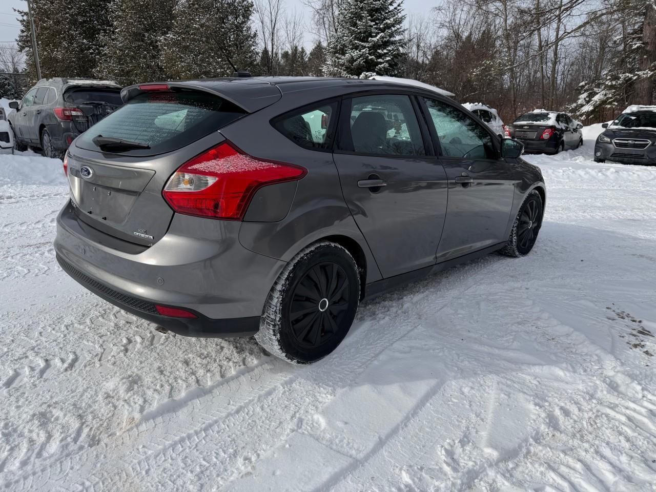 2014 Ford Focus SE 4dr Hatchback Photo