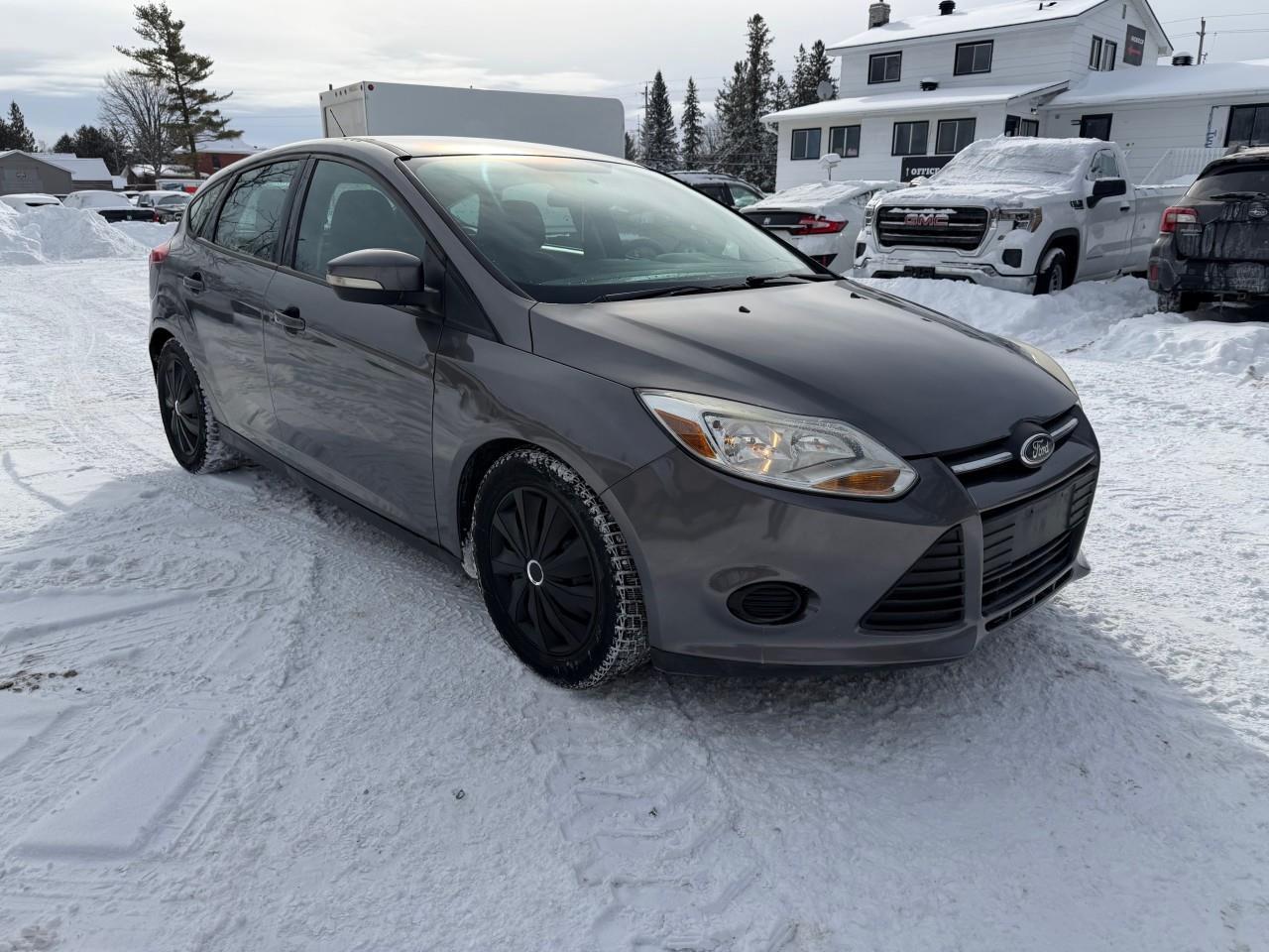 2014 Ford Focus SE 4dr Hatchback Photo