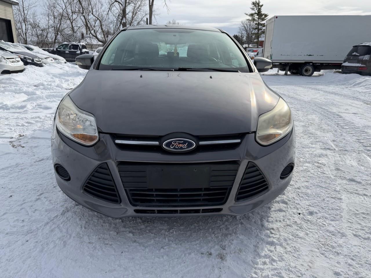 2014 Ford Focus SE 4dr Hatchback Photo