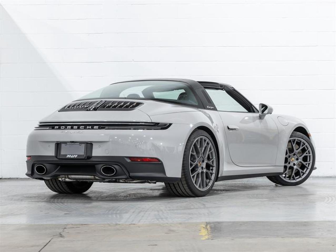 2026 Porsche 911  Photo