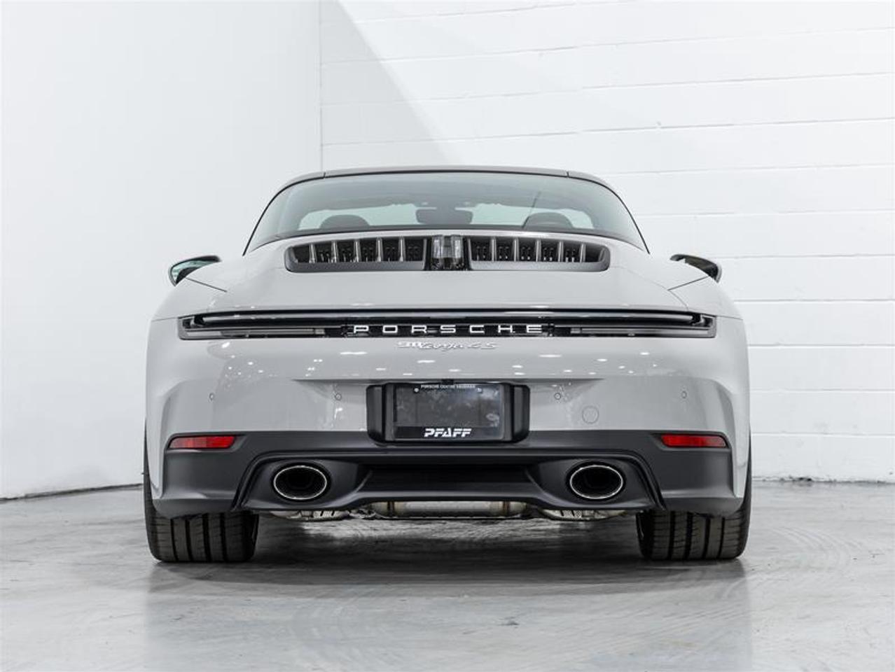 2026 Porsche 911  Photo