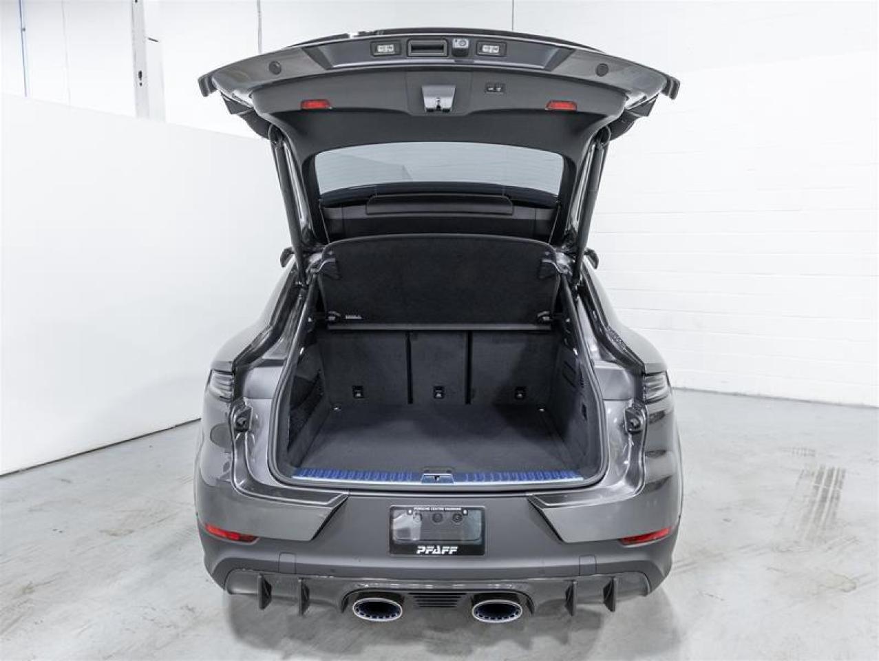 2026 Porsche Cayenne  Photo