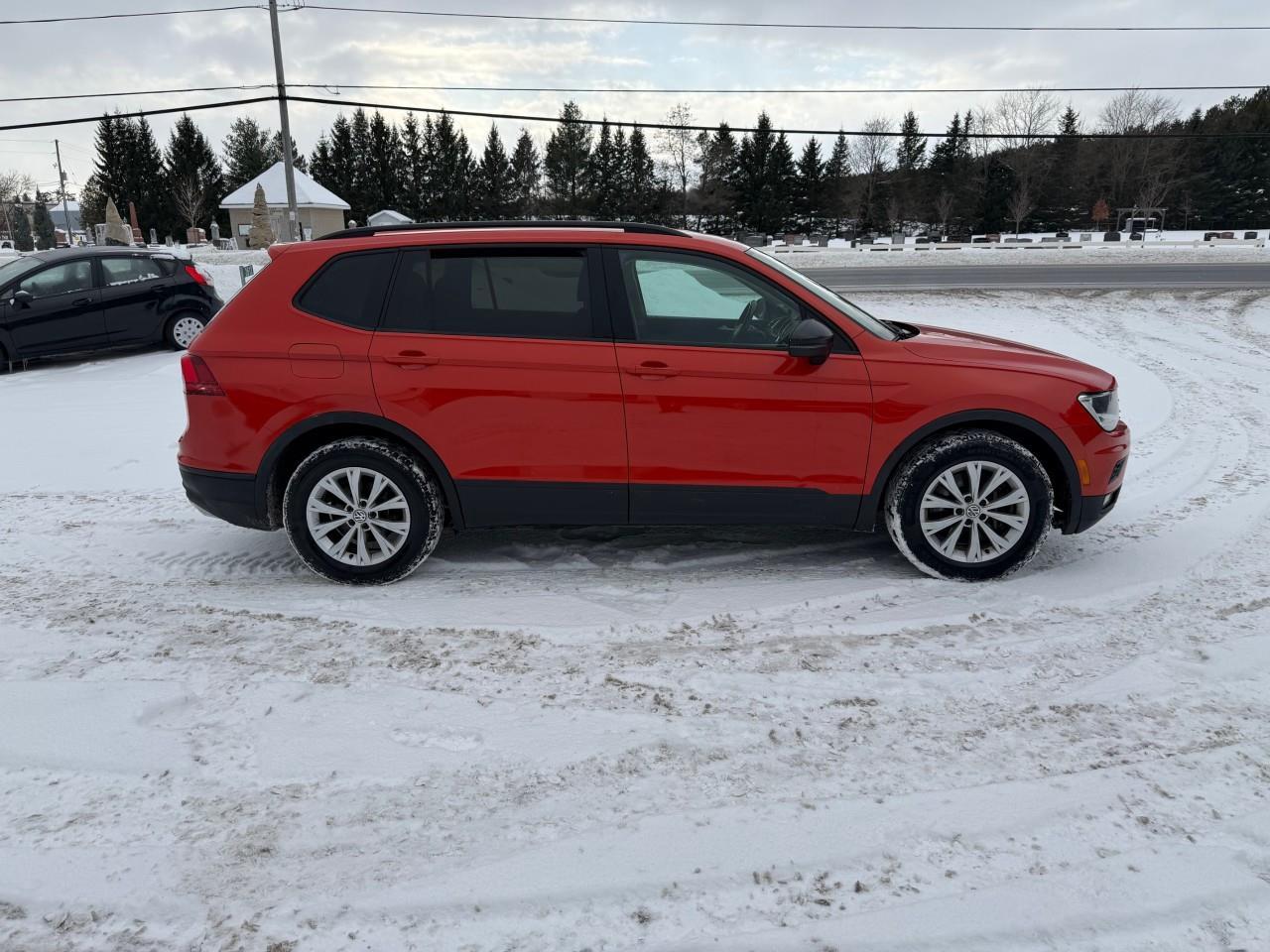 2018 Volkswagen Tiguan Trendline 4dr All-wheel Drive 4MOTION Photo
