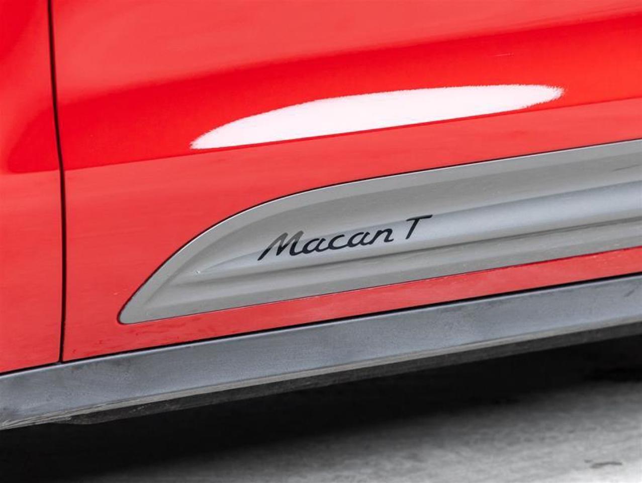 2025 Porsche Macan  Photo