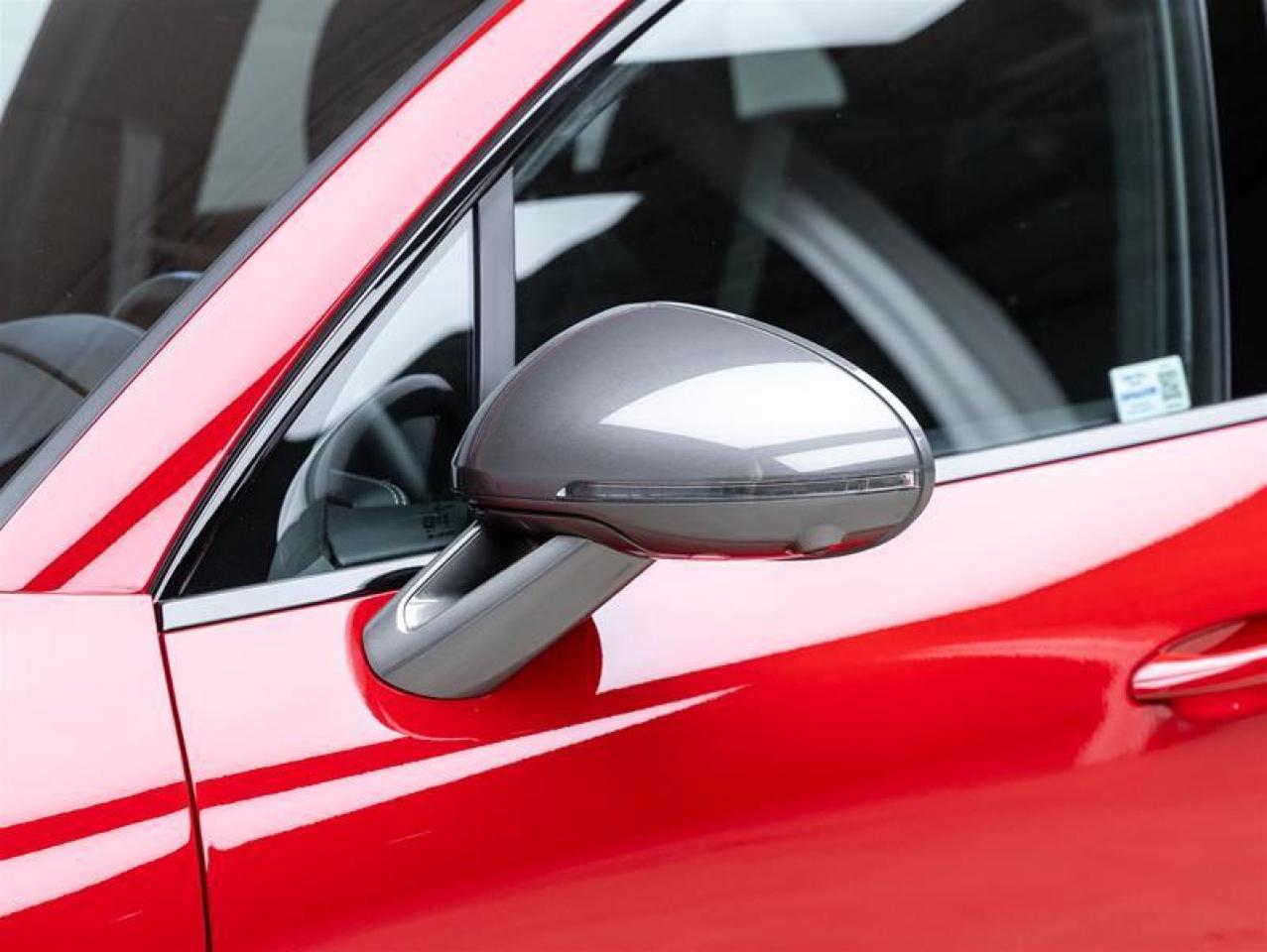 2025 Porsche Macan  Photo