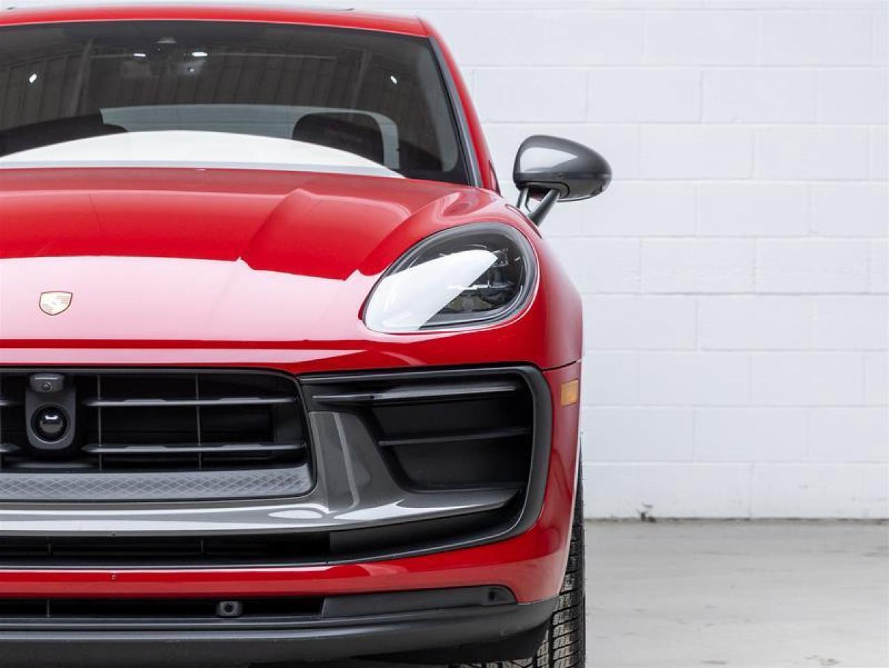 2025 Porsche Macan  Photo