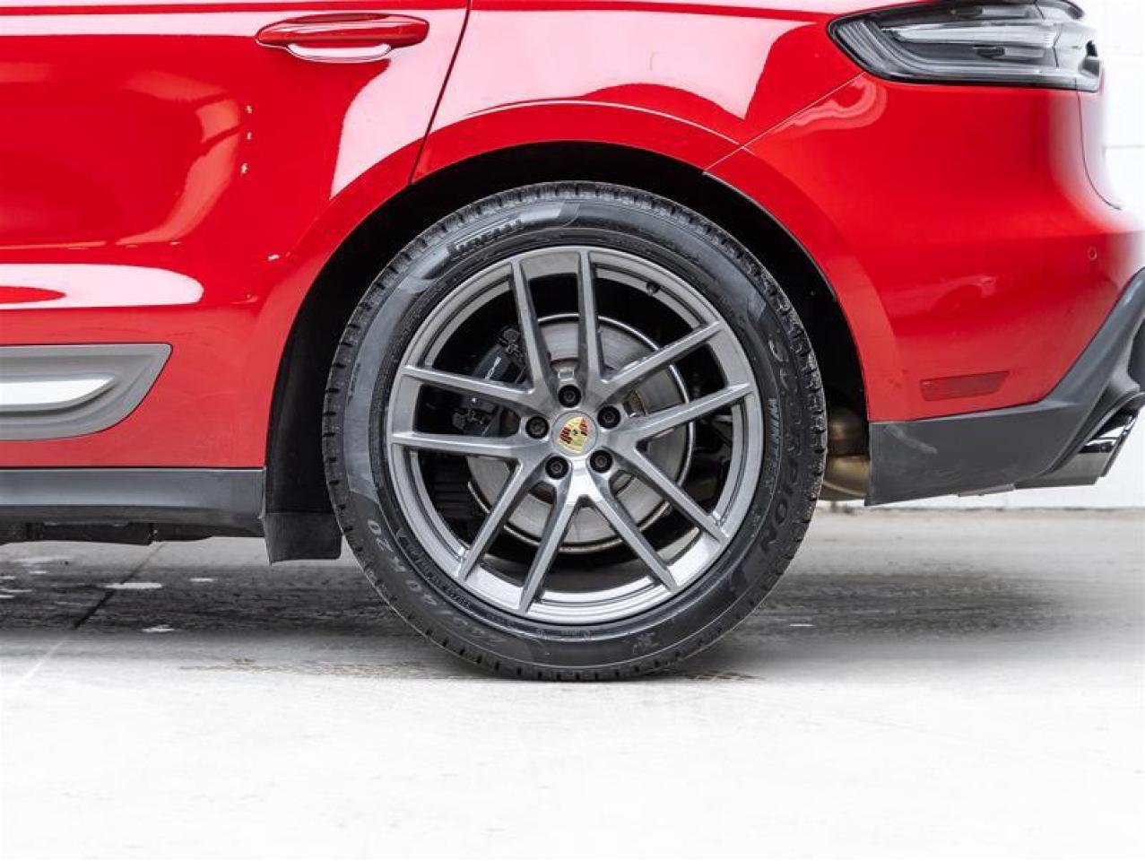 2025 Porsche Macan  Photo