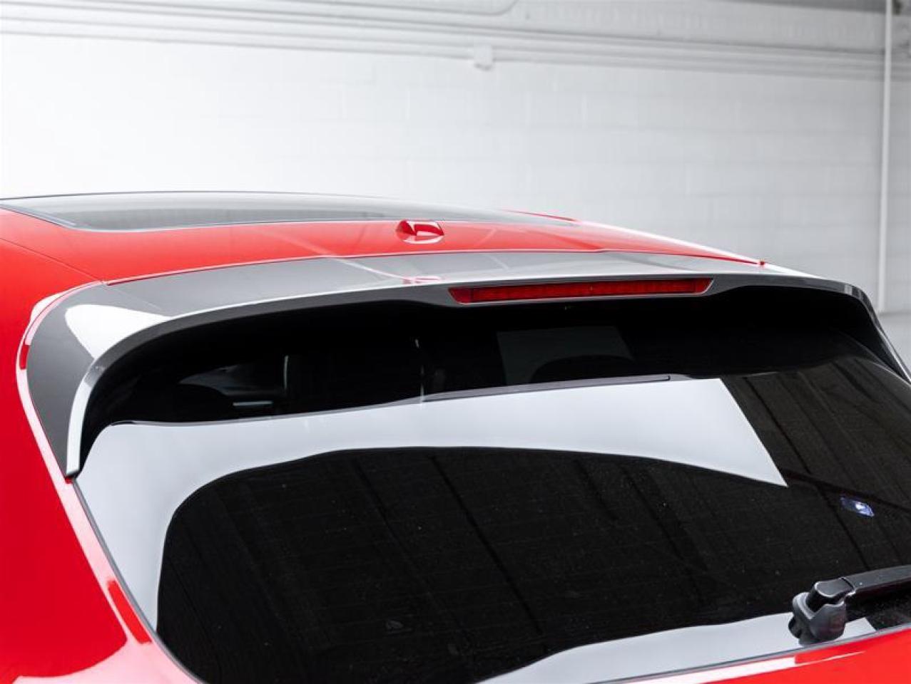 2025 Porsche Macan  Photo