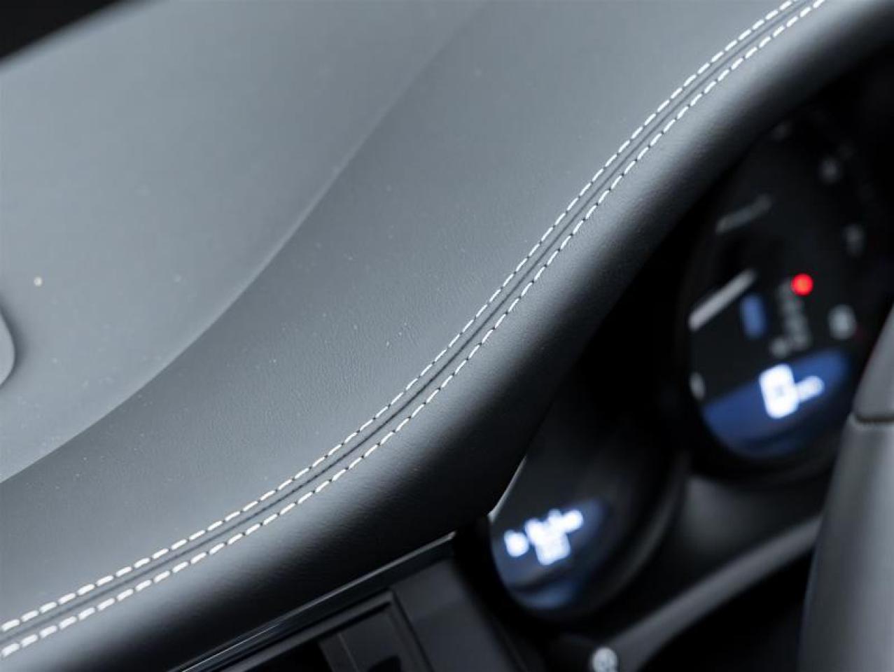 2025 Porsche Macan  Photo