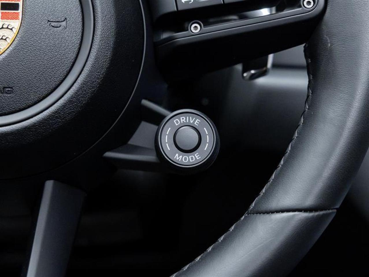 2025 Porsche Macan  Photo