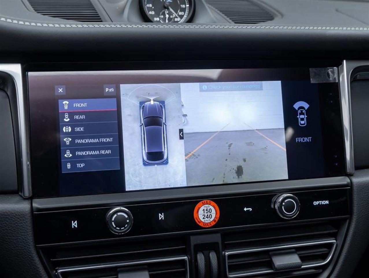 2025 Porsche Macan  Photo