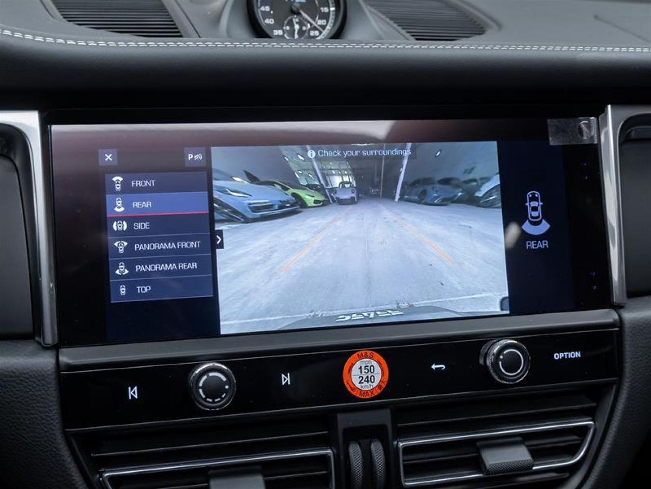 2025 Porsche Macan  Photo