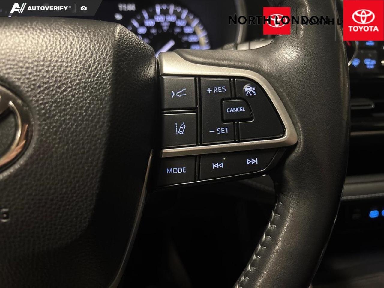 2022 Toyota Highlander XLE 4dr All-wheel Drive Photo