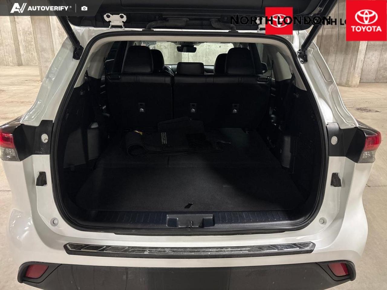 2022 Toyota Highlander XLE 4dr All-wheel Drive Photo