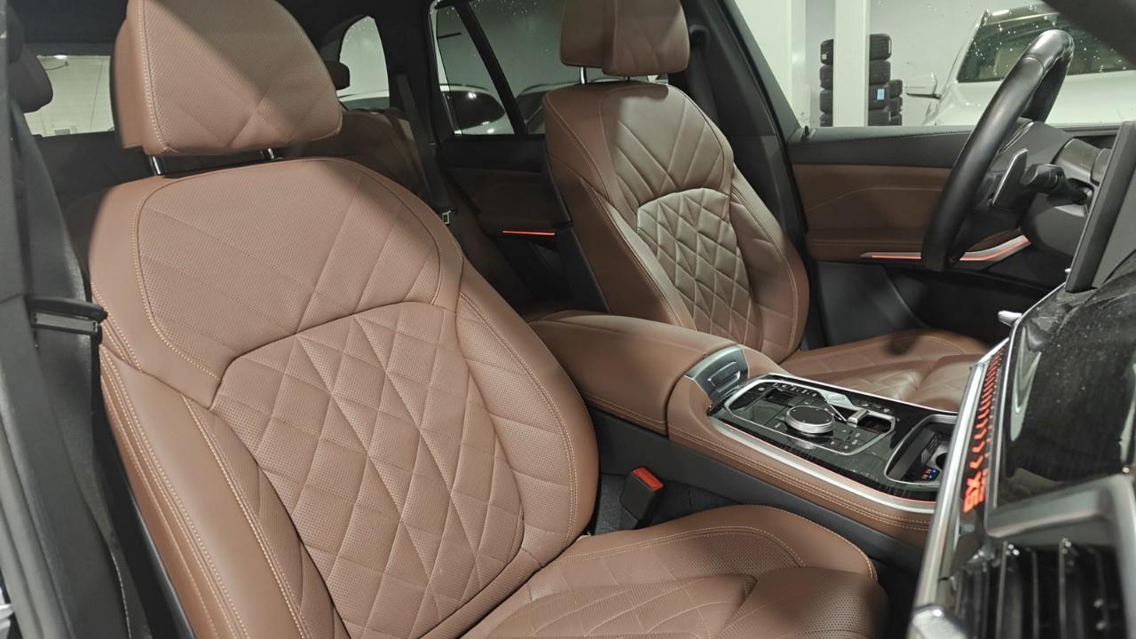 2024 BMW X5 xDrive40i 4dr All-Wheel Drive Sports Activity Vehicle Photo