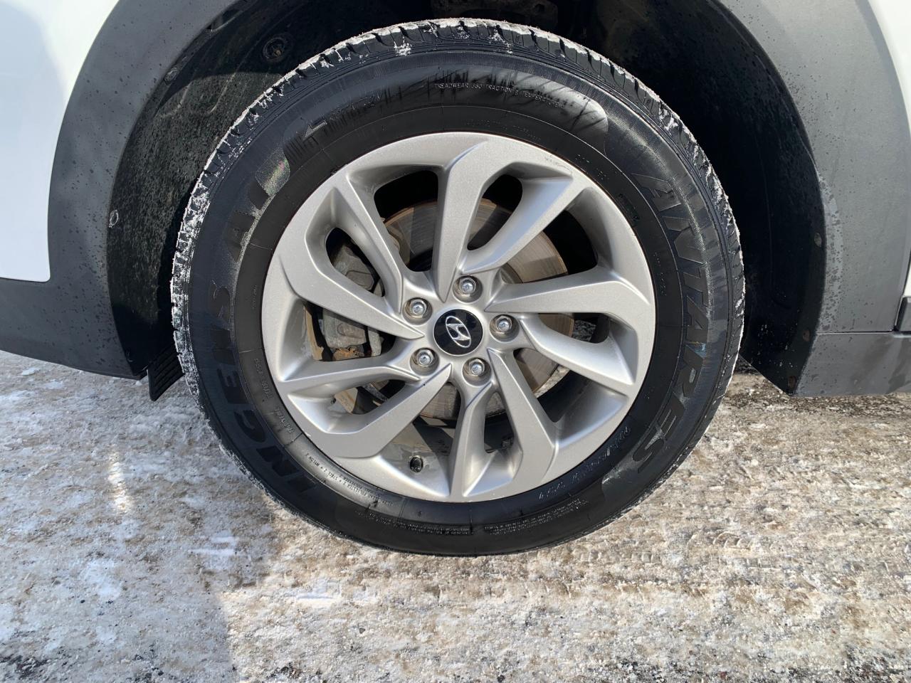 2016 Hyundai Tucson Premium 2.0 (A6) 4dr All-Wheel Drive Photo