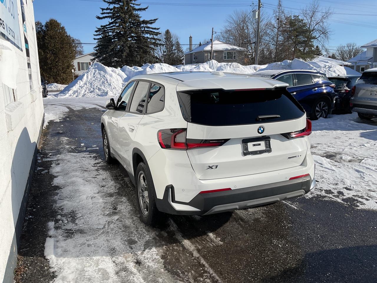 2023 BMW X1 xDrive28i 4dr All-wheel Drive Sports Activity Vehicle Photo4