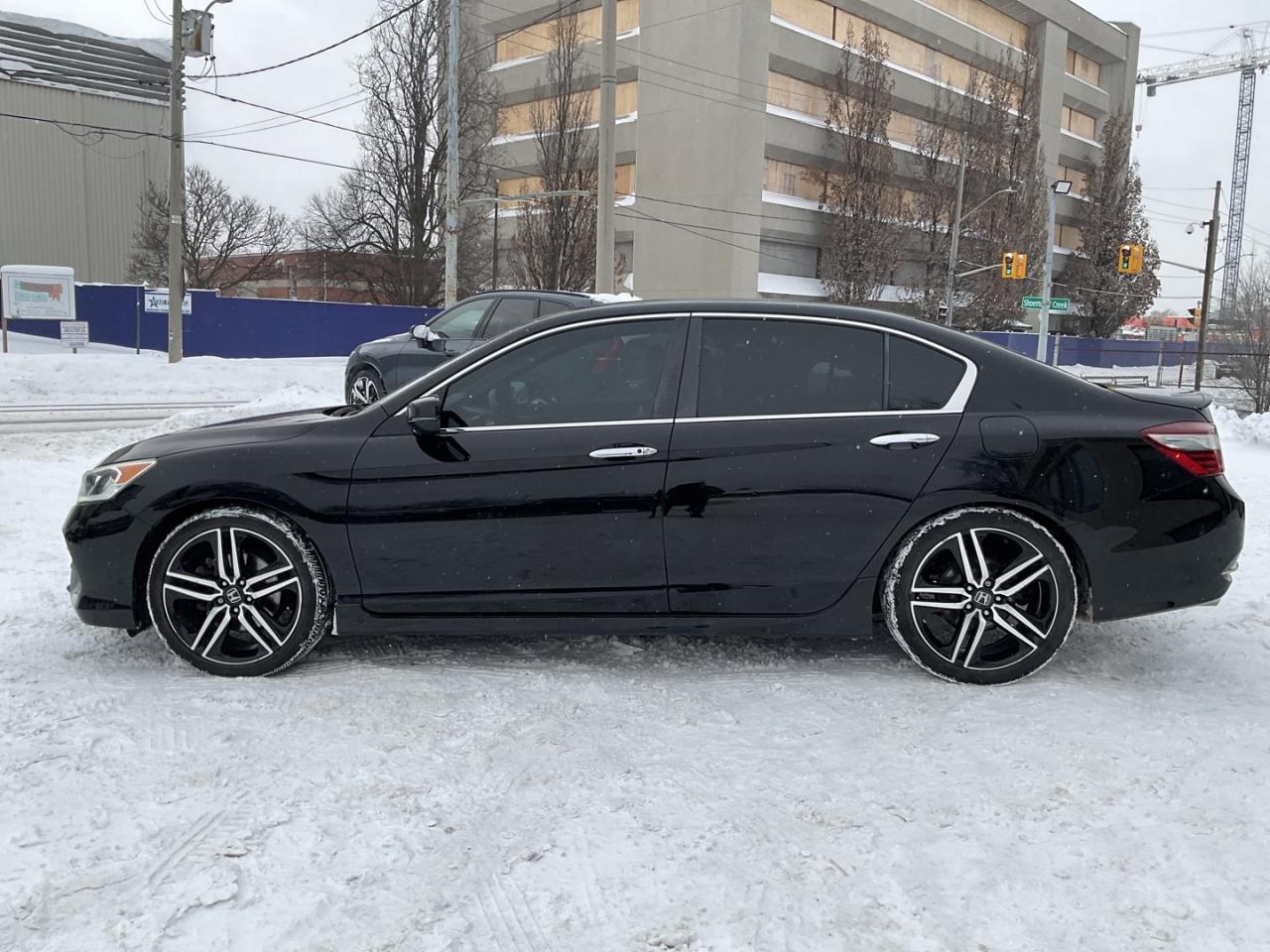 2017 Honda Accord Sport - SUNROOF! BACK-UP/BLIND-SPOT CAM! CAR PLAY! Photo