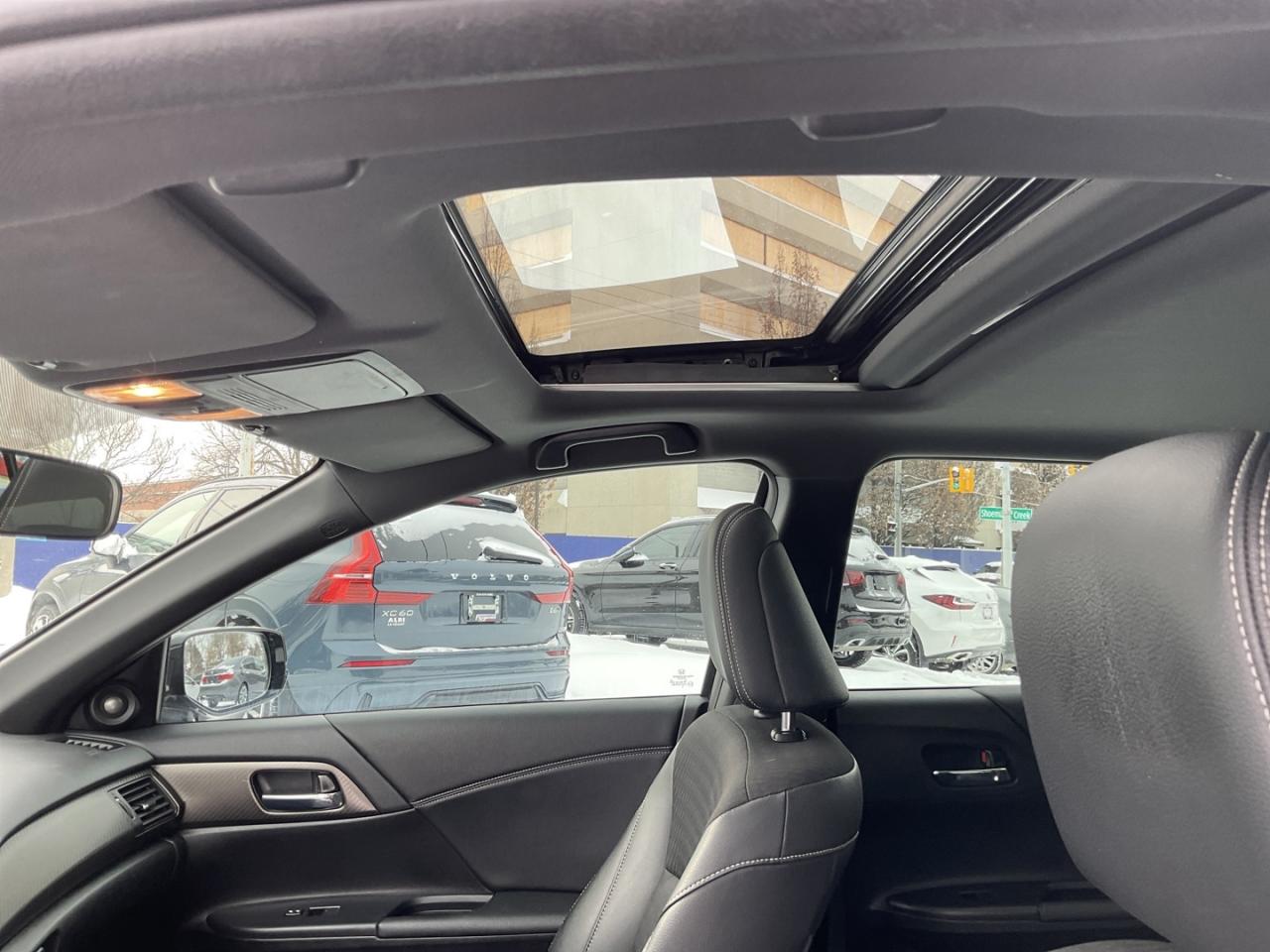 2017 Honda Accord Sport - SUNROOF! BACK-UP/BLIND-SPOT CAM! CAR PLAY! Photo