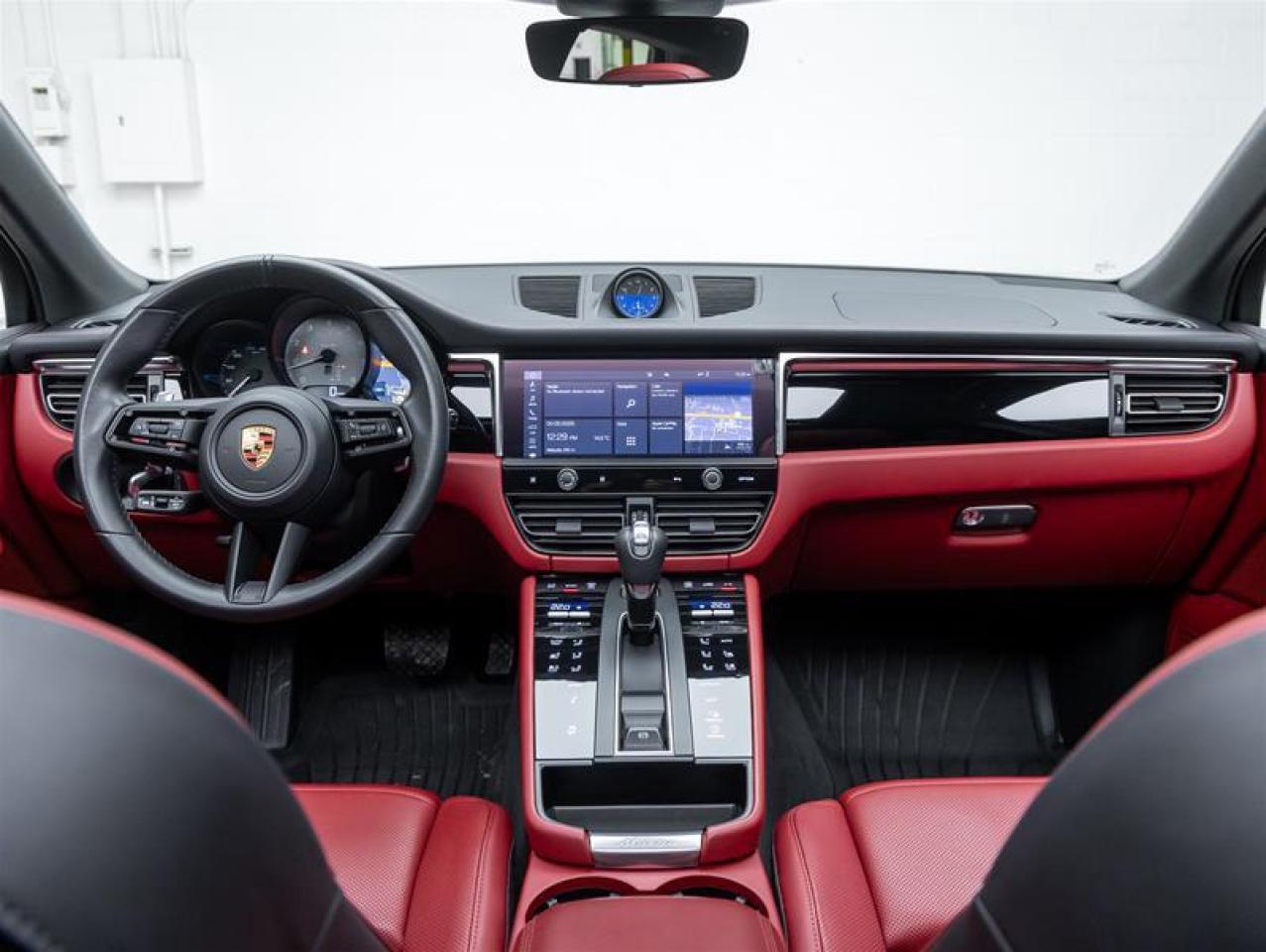 2025 Porsche Macan  Photo