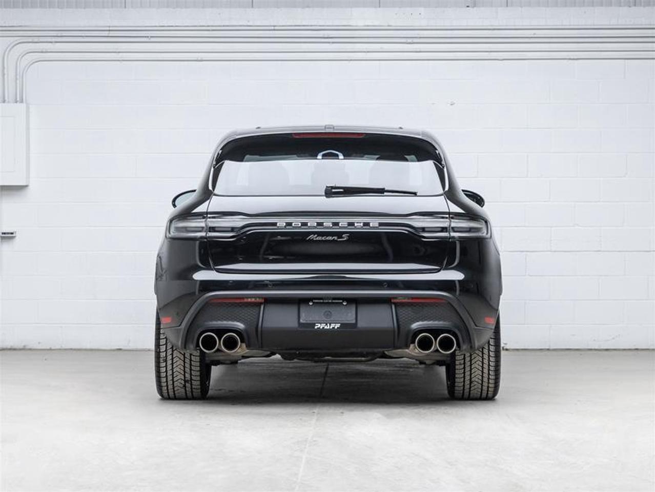 2025 Porsche Macan  Photo