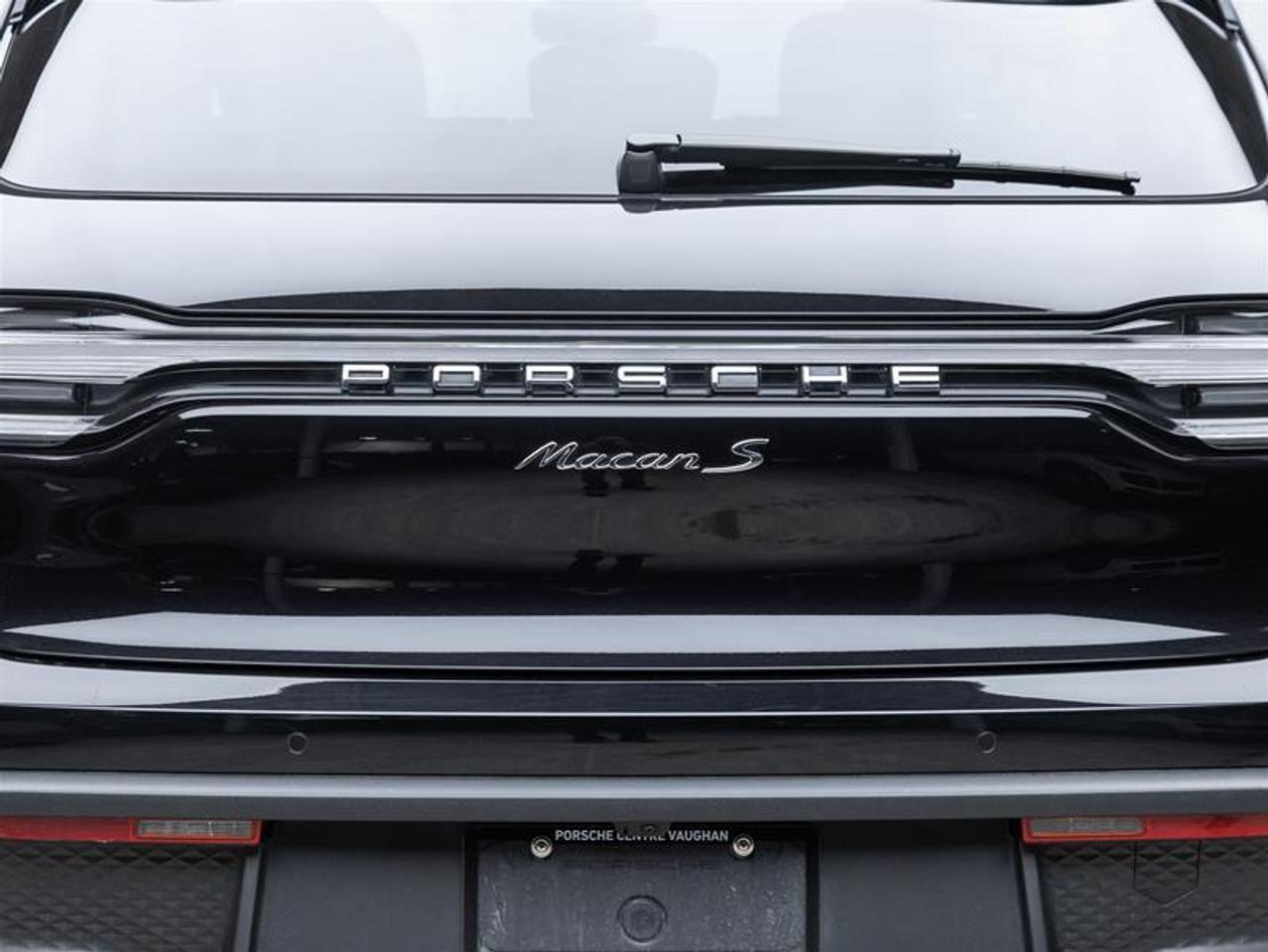 2025 Porsche Macan  Photo