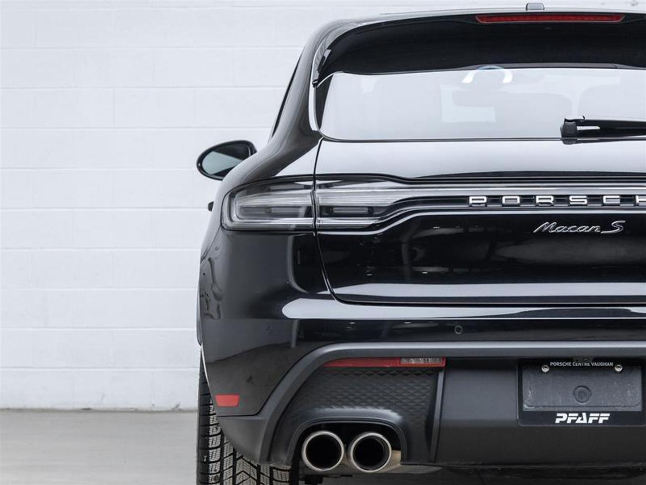 2025 Porsche Macan  Photo