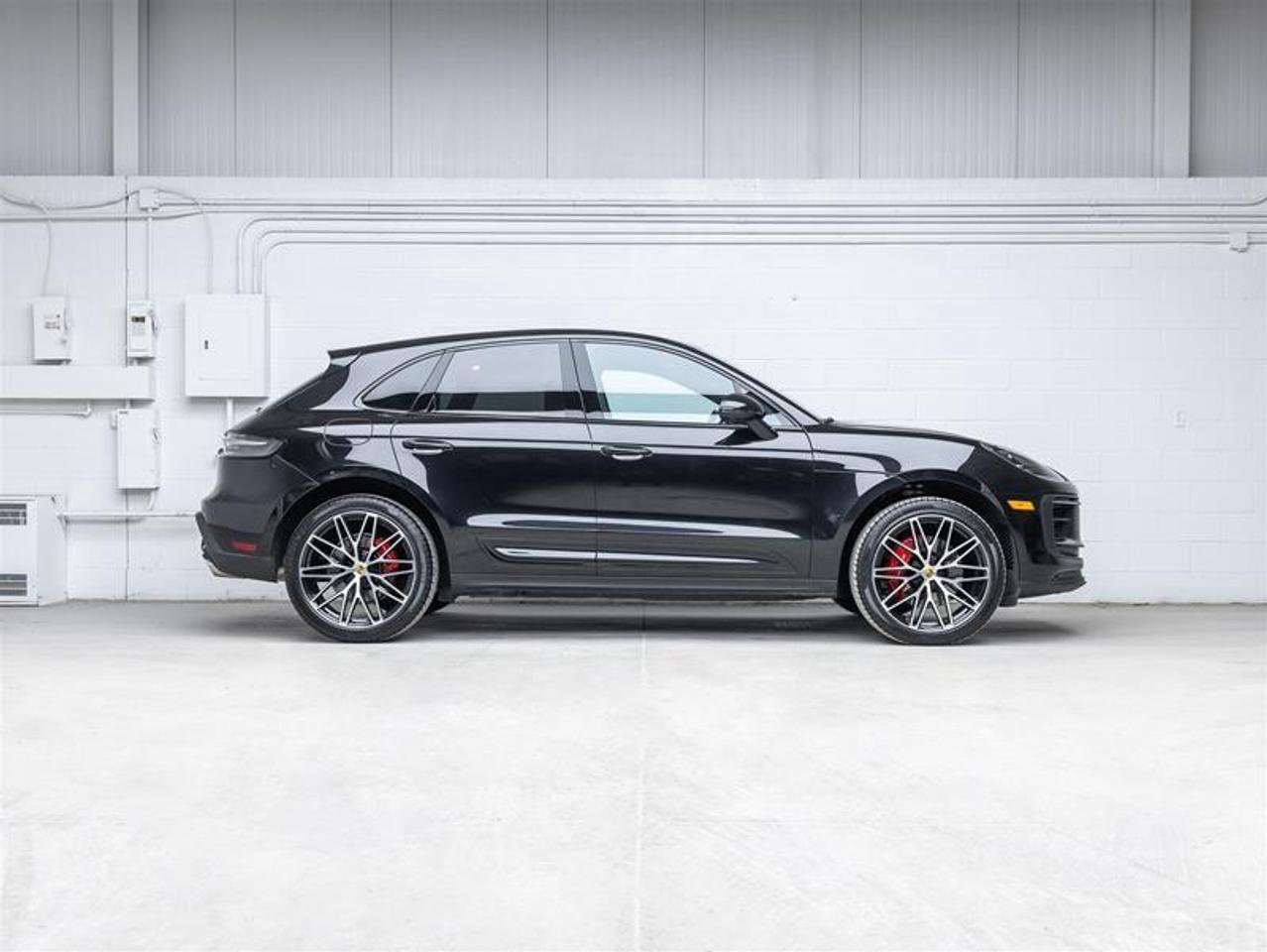 2025 Porsche Macan  Photo