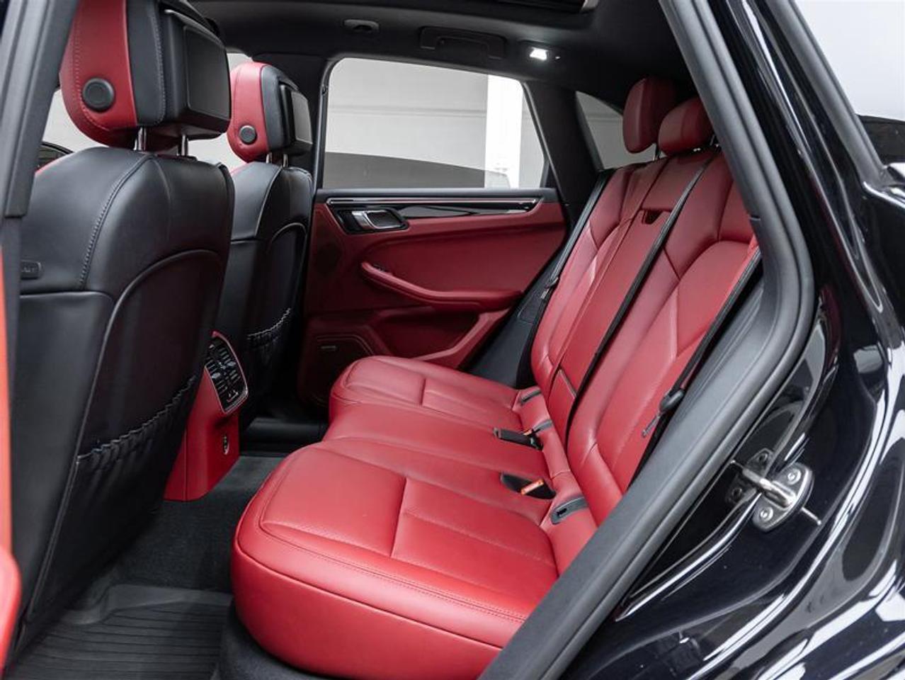 2025 Porsche Macan  Photo