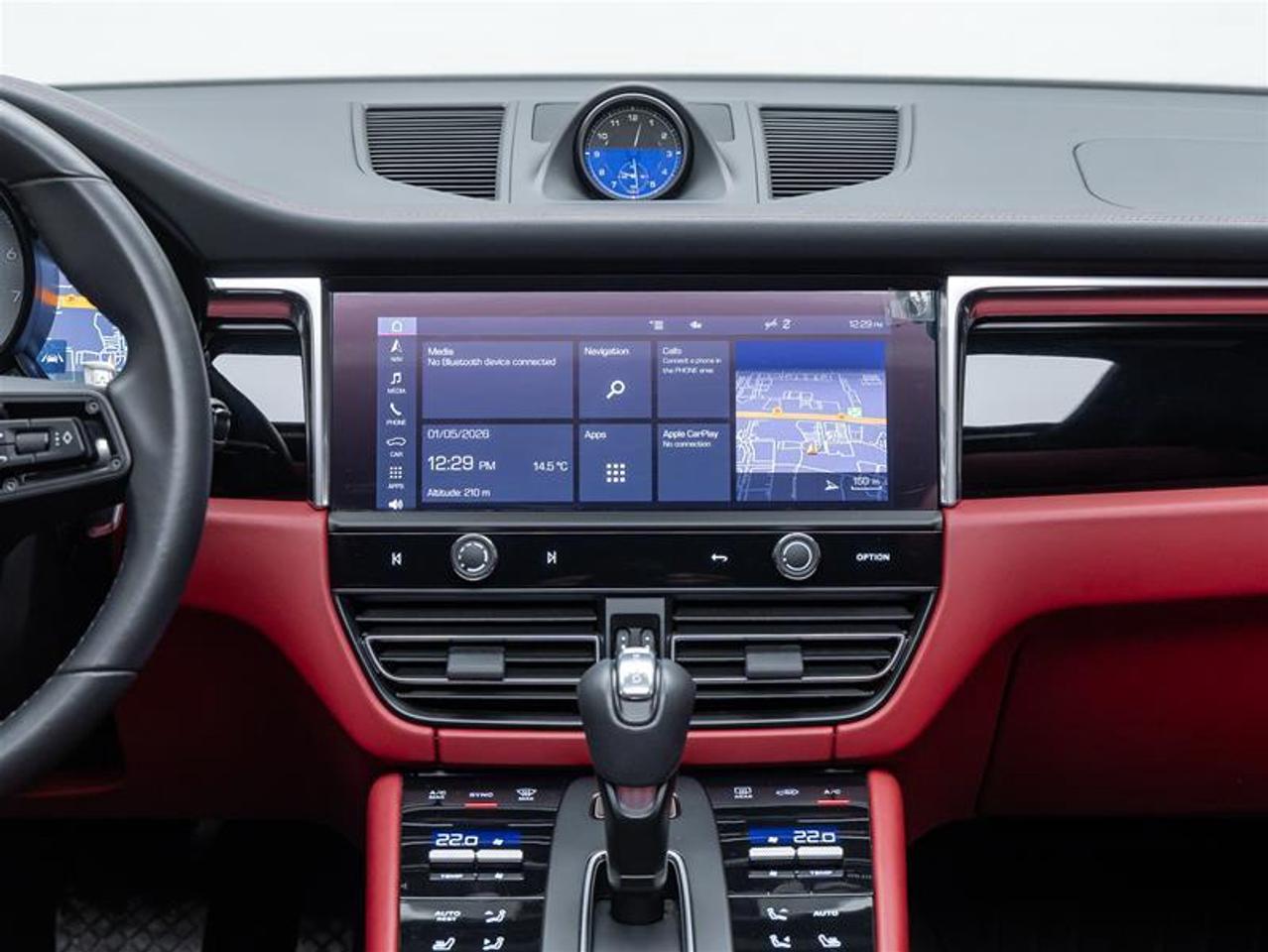 2025 Porsche Macan  Photo