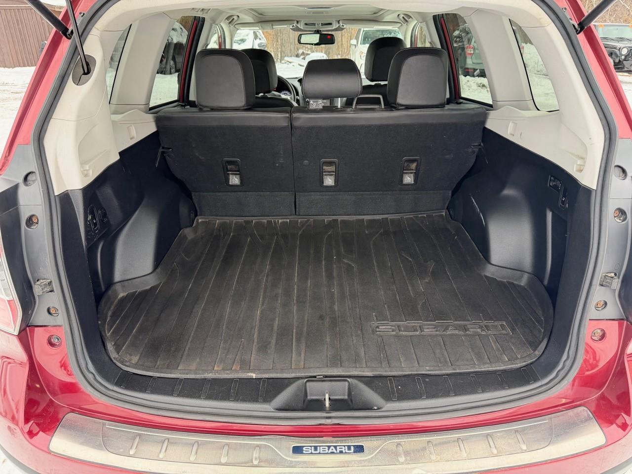 2015 Subaru Forester 2.5i Limited Package w/Technology Pkg Option (CVT) 4dr All-Wheel Drive Photo