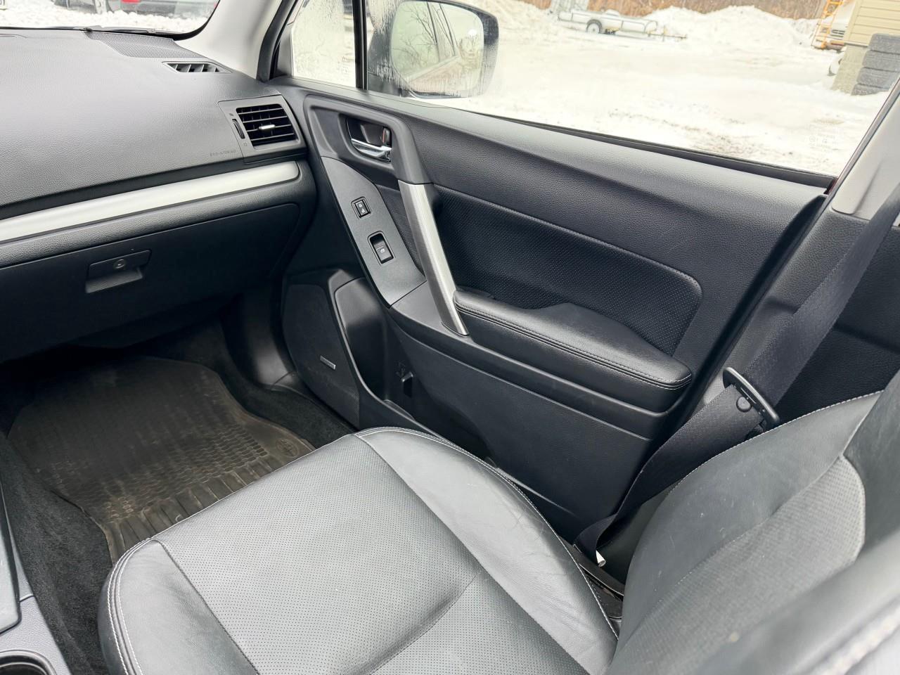 2015 Subaru Forester 2.5i Limited Package w/Technology Pkg Option (CVT) 4dr All-Wheel Drive Photo