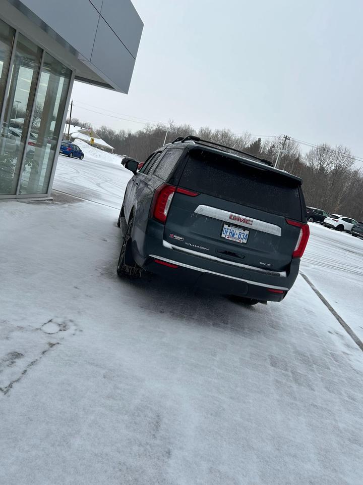 2021 GMC Yukon XL SLT 4X4 Photo