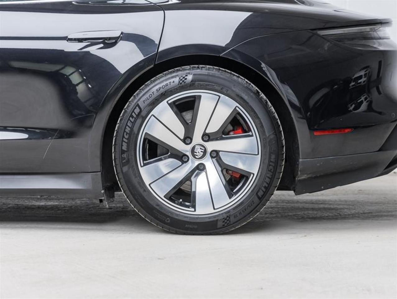 2022 Porsche Taycan  Photo