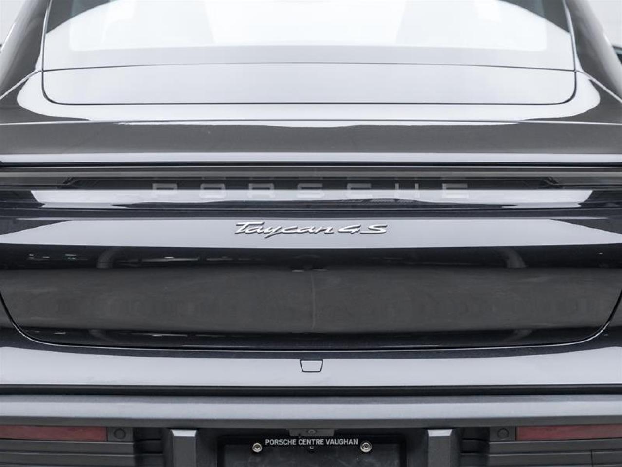 2022 Porsche Taycan  Photo