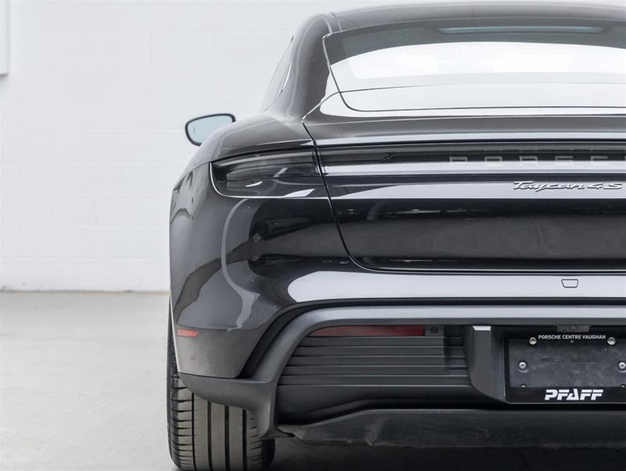 2022 Porsche Taycan  Photo