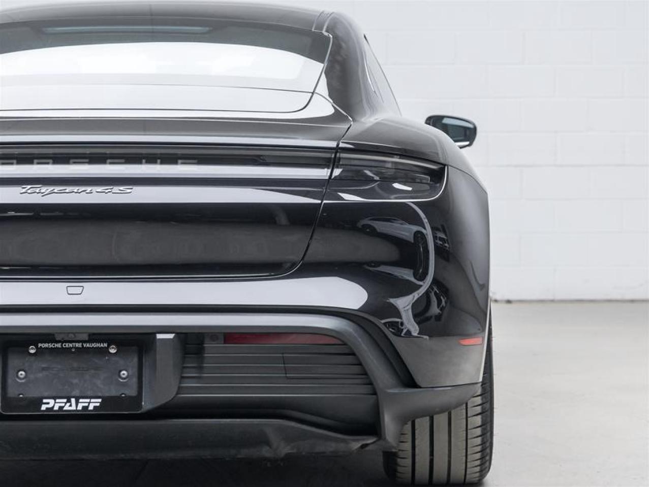 2022 Porsche Taycan  Photo