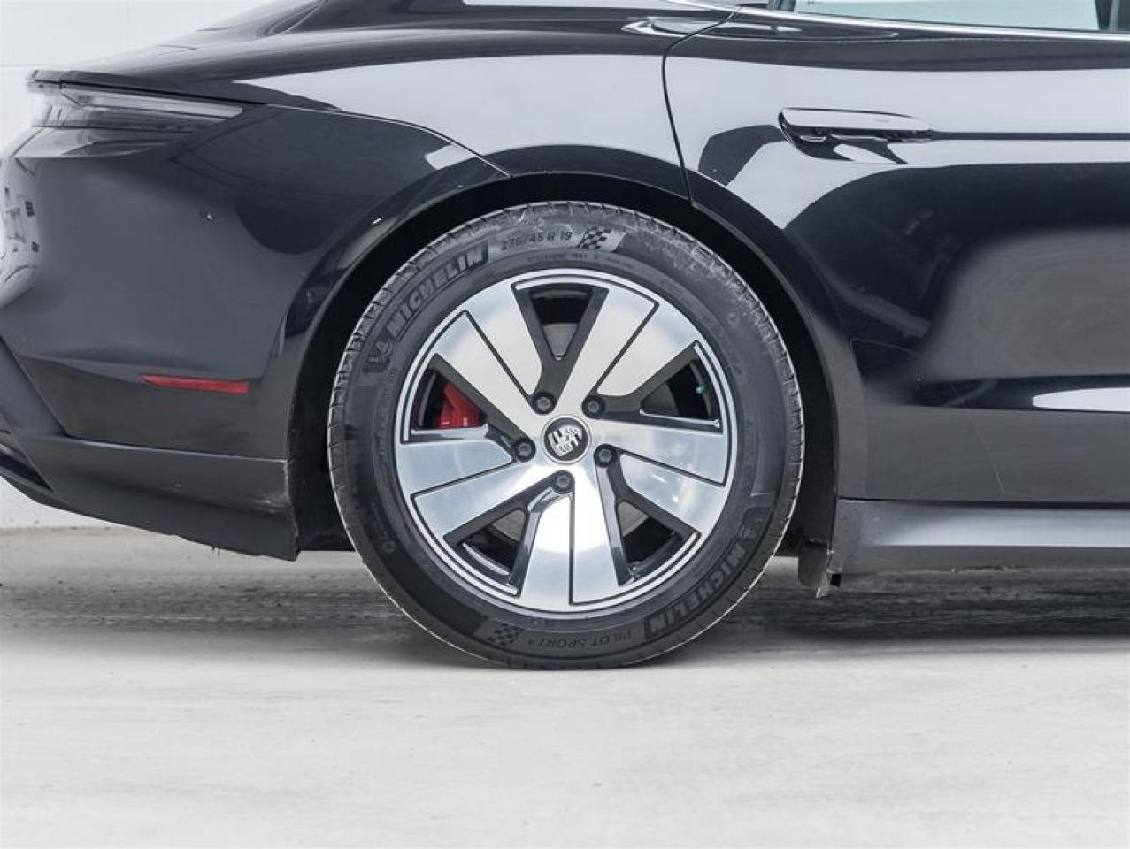 2022 Porsche Taycan  Photo