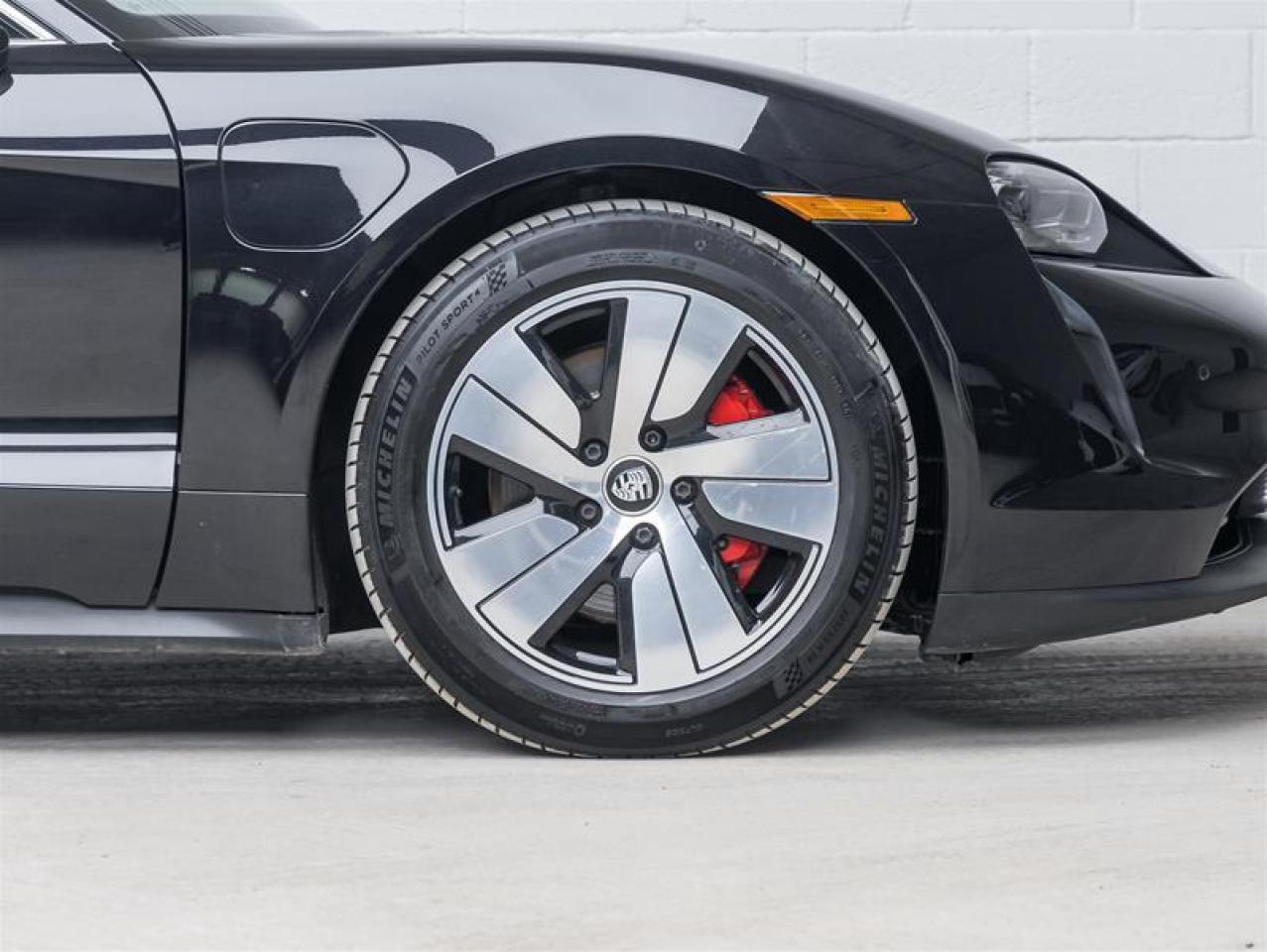 2022 Porsche Taycan  Photo