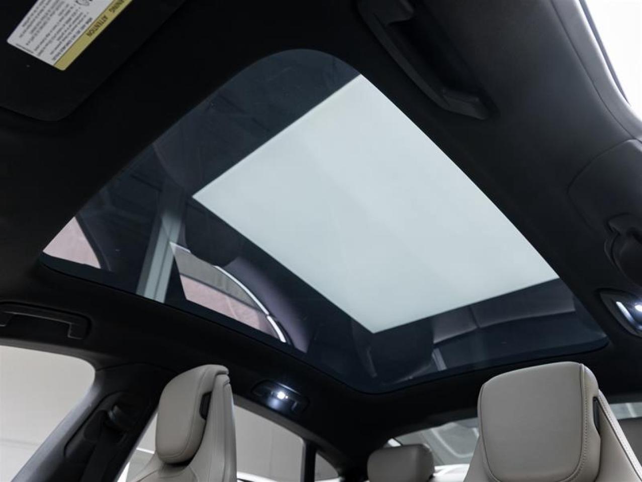 2022 Porsche Taycan  Photo