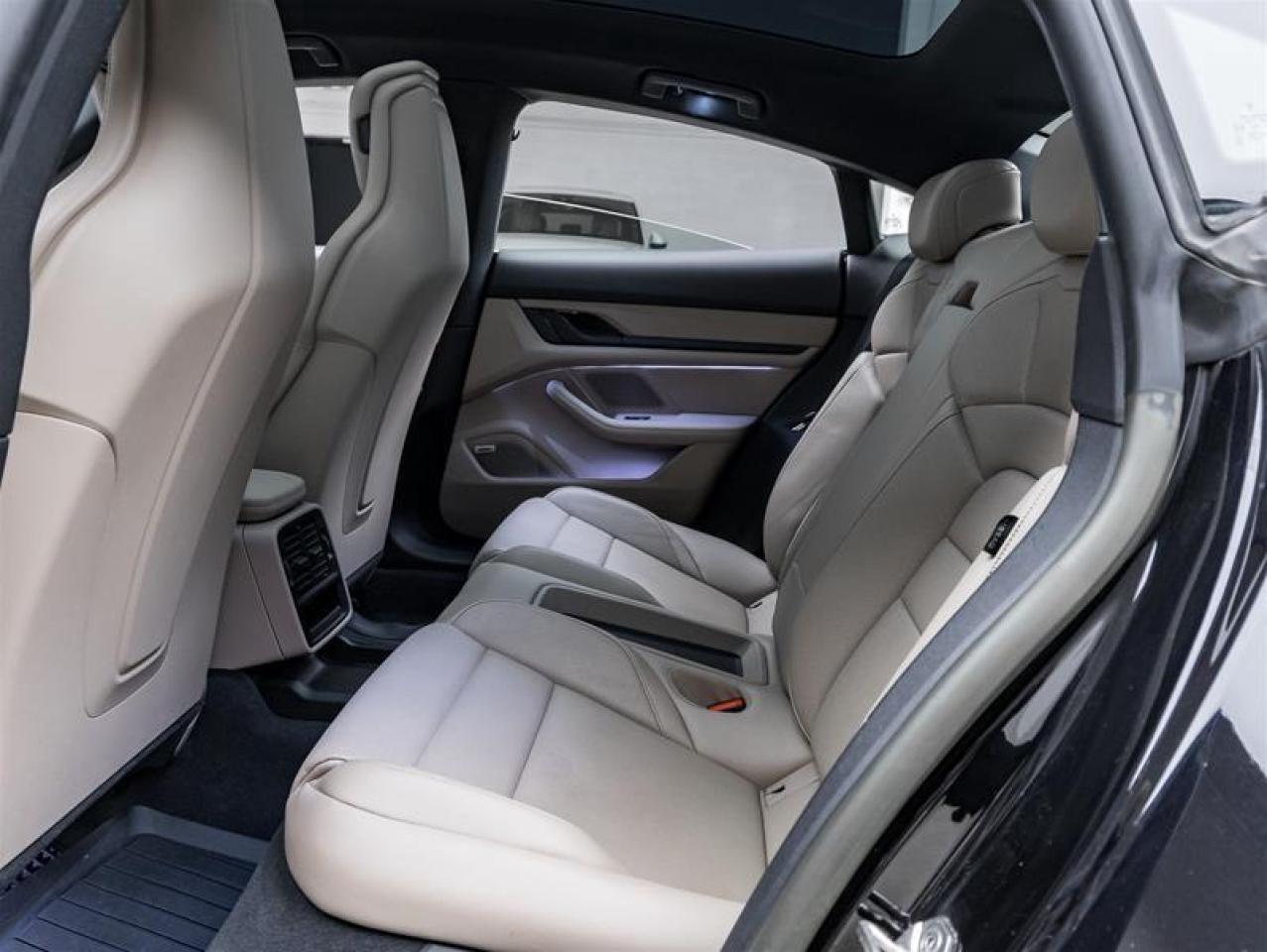 2022 Porsche Taycan  Photo