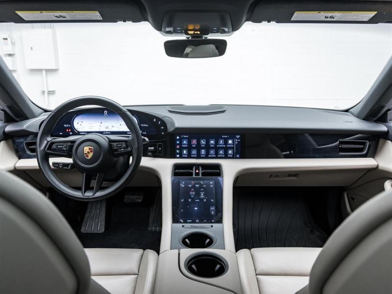 2022 Porsche Taycan  Photo