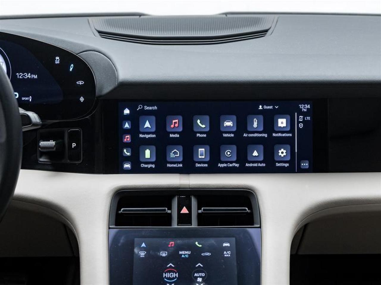 2022 Porsche Taycan  Photo